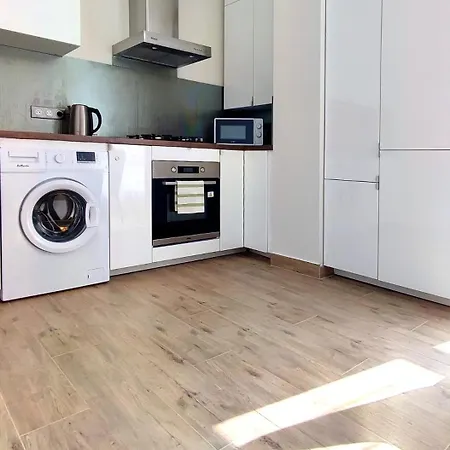 1,5 Bedroom Downtown *