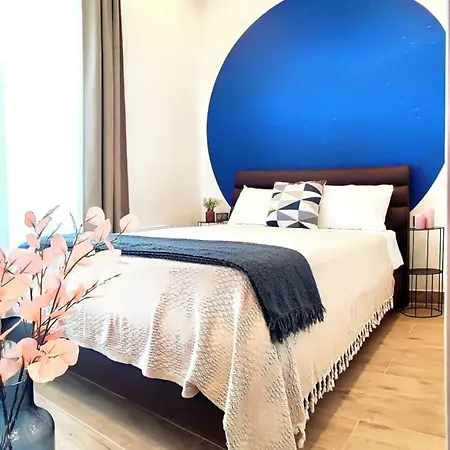 1,5 Bedroom Downtown Апартаменты *